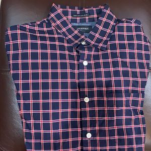Banana Republic Untucked Fit Shirt